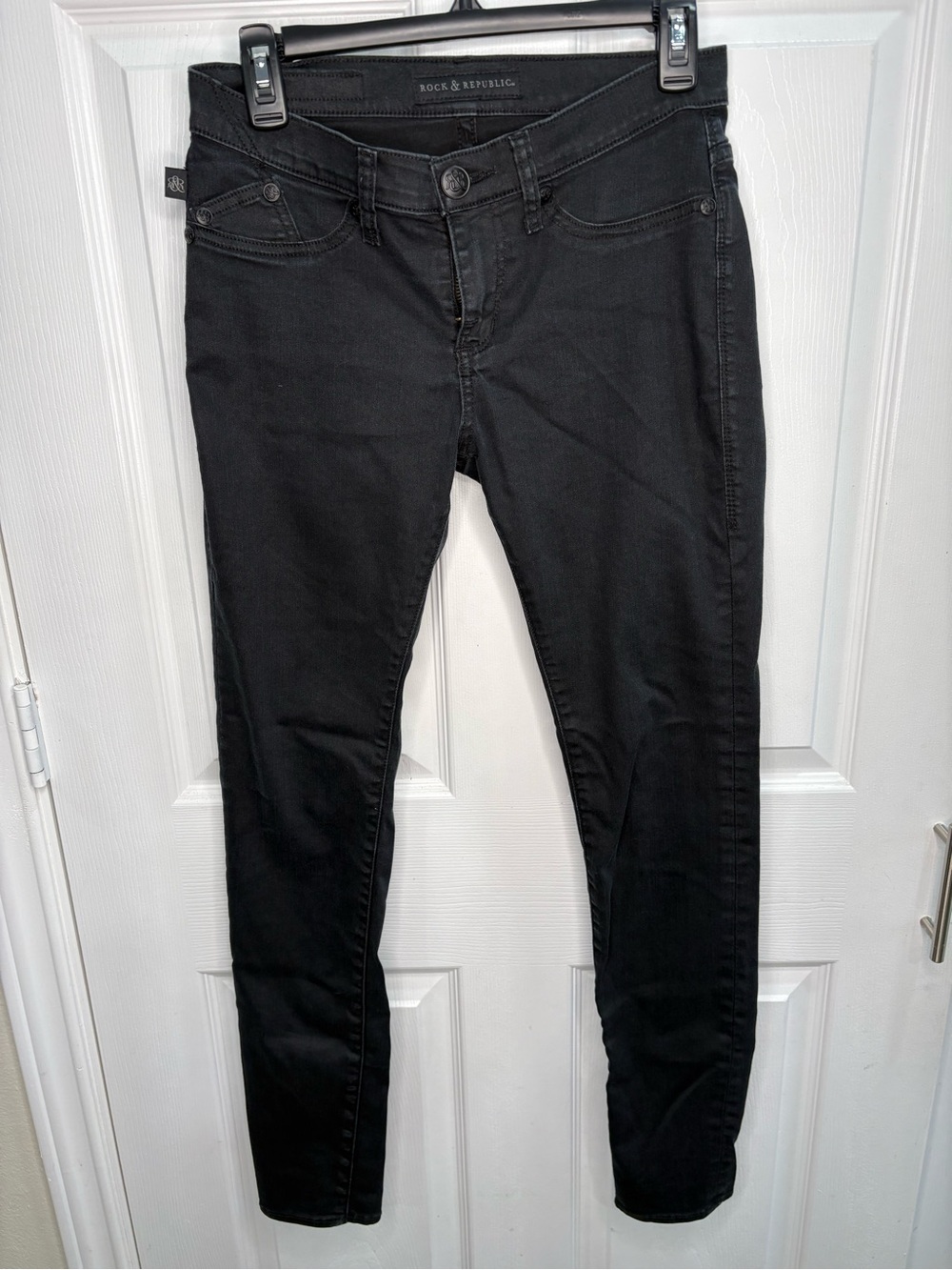 Rock & Republic Black Skinny Jeans - Sleek High-Rise Cut